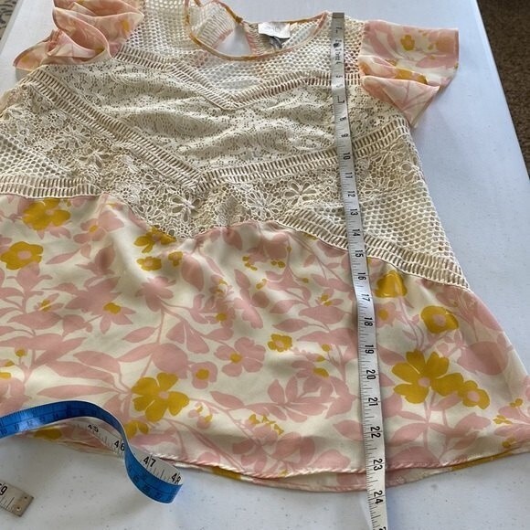 Anthropologie HD In Paris Floras Flutter Short Sleeve Top Floral Lace Key Hole - Picture 10 of 14